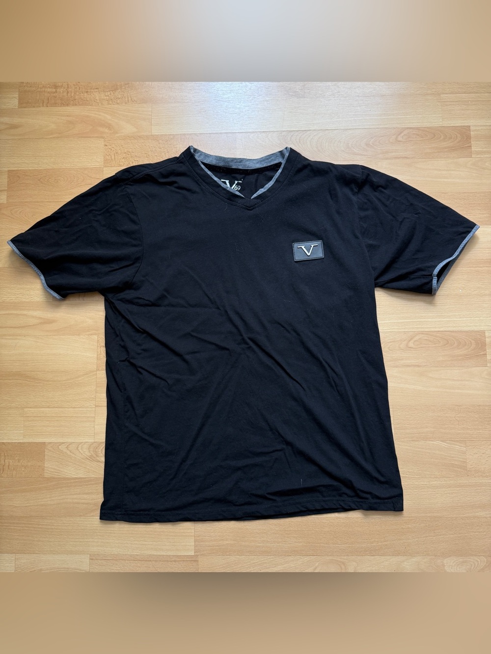 Versace Sportivo V-Neck T-Shirt Men’s Size Large